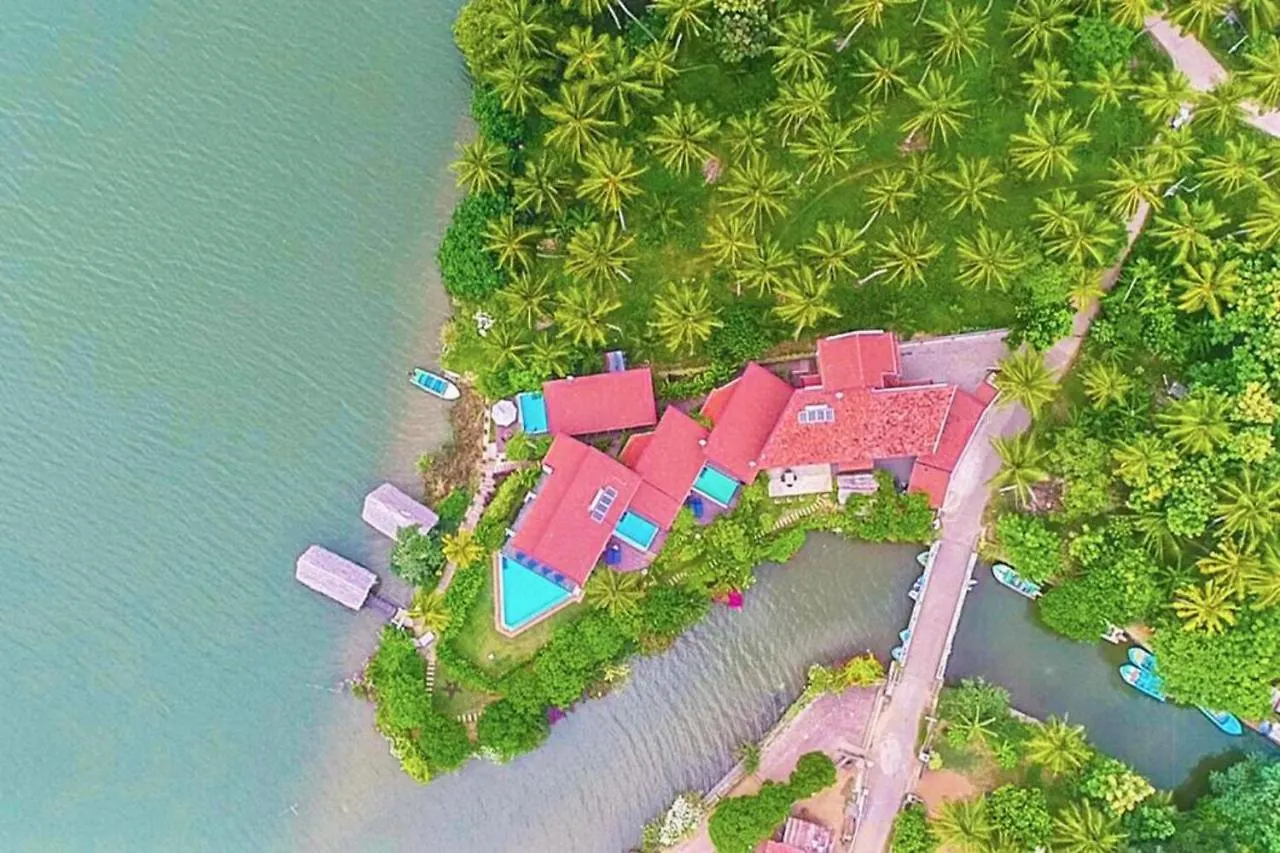 Waterland Otel Negombo
