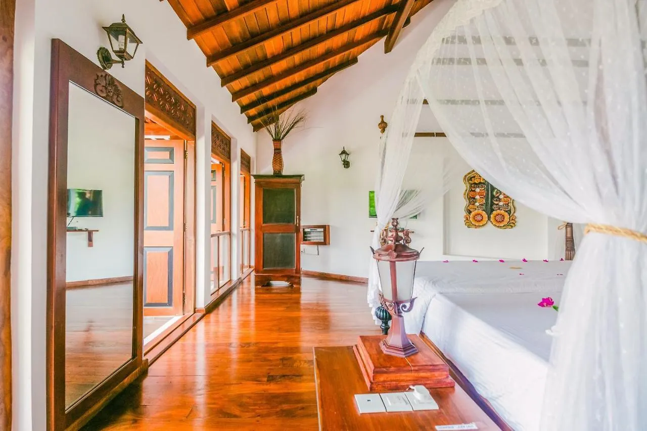 Waterland Hotel Negombo